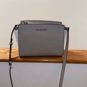 Michael Kors gray and white Selma crossbody purse